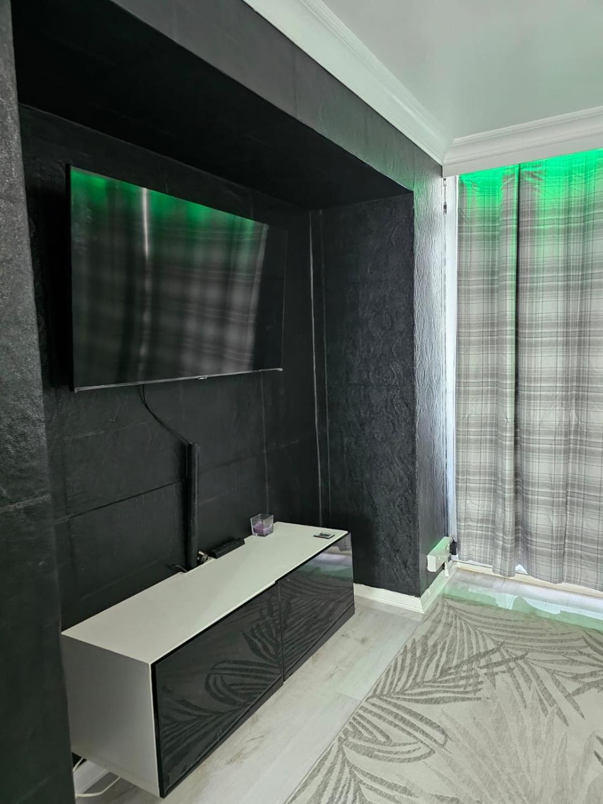 Holiday Apartment 런던 외부 사진